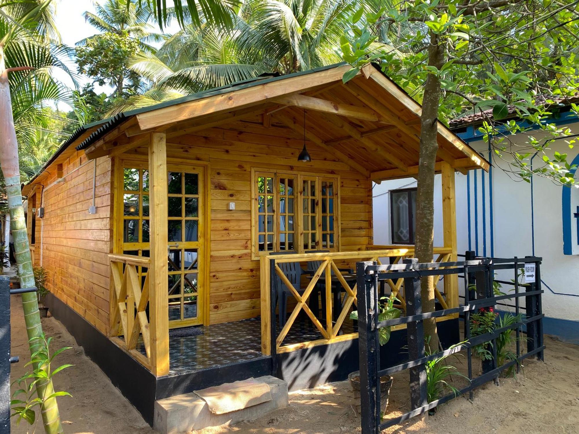 Chill Out Jasmine Restaurant Bar Rooms Palolem Exterior photo